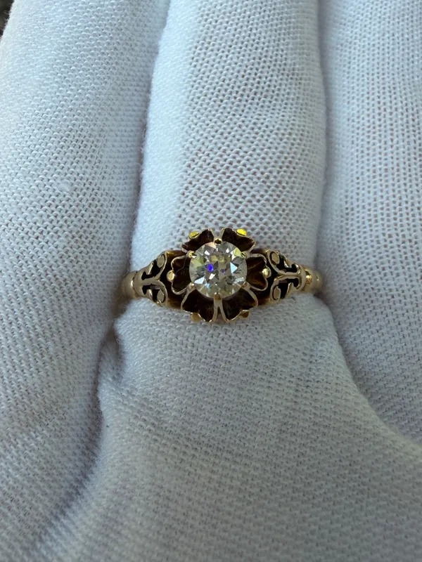 14K Gold Floral Diamond Ring from auction in Springfield, Missouri