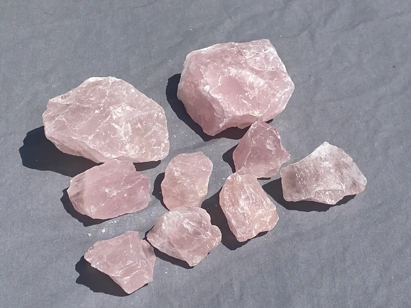 Rose Quartz, Rock, Crystal, Rough, Lapidary from auction in Springfield, Missouri