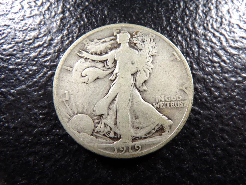 1919 WALKING LIBERTY SILVER HALF DOLLAR from auction in Englewood, Ohio