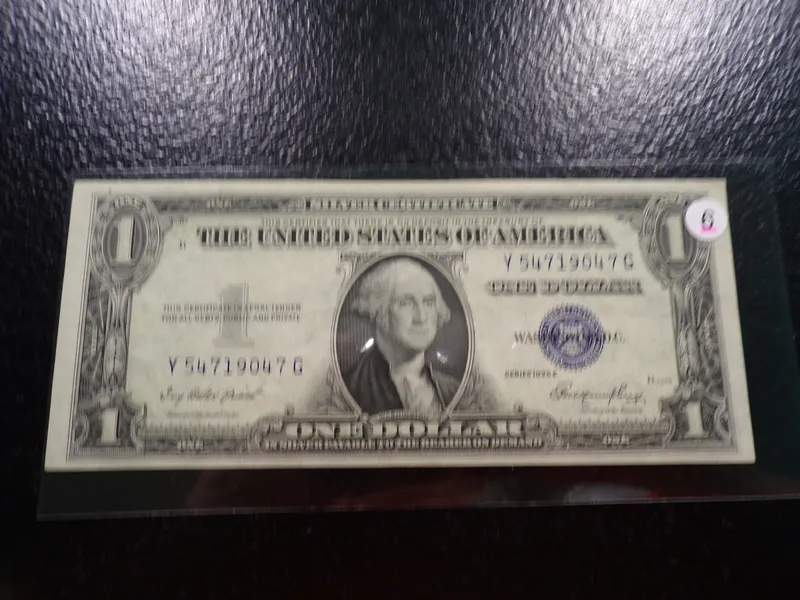 1935-E BLUE SEAL CRISP PAPER $1 SILVER CERTIFICATE from auction in Englewood, Ohio