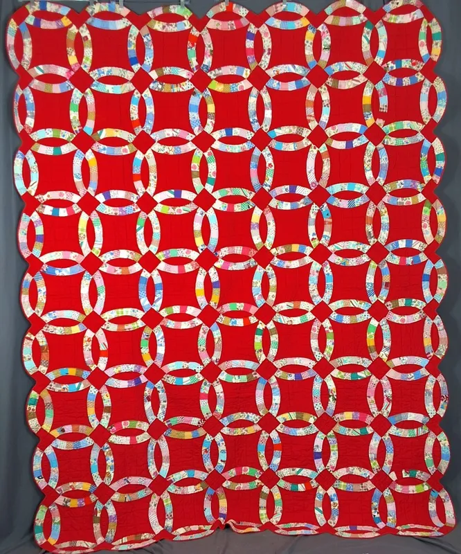 Vintage c1940 Double Wedding Ring Quilt from auction in Princeton, New Jersey