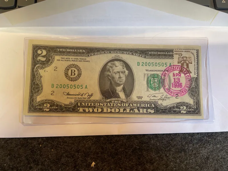 1976 2 Dollar Bill Unc. Stamped First Day Of Issue New York, Rockefeller Center
UNCICULATED from auction in Brewton, Alabama