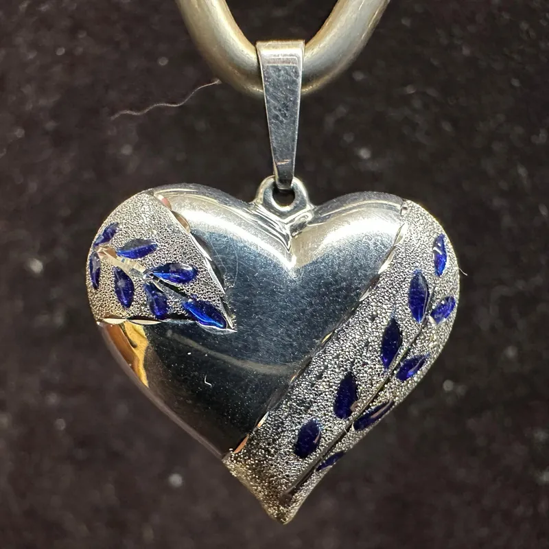 Blue Enamel Leaf Motif Textured 14K White Gold Heart Pendant O79 from auction in Orlando, Florida