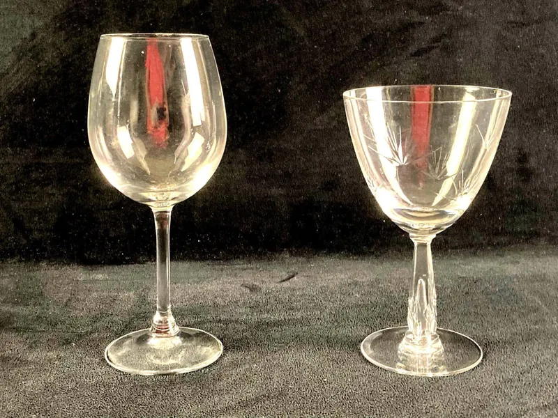 Set of (2) Glass Wine Glasses from auction in Orlando, Florida