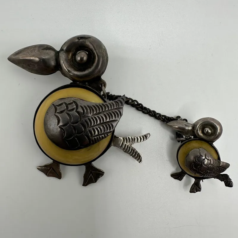 Mexico Silver Brooch Toucan Bird Mother and Baby Stone Setting from auction in Orlando, Florida