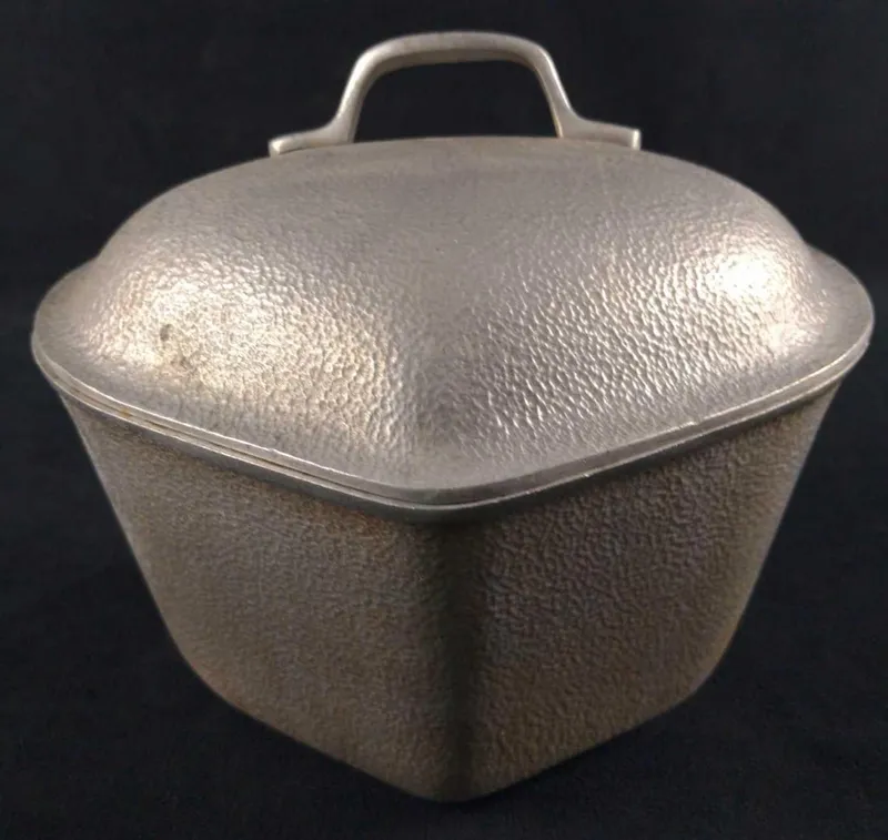 Vintage Silver Seal Aluminum Dutch Oven Pot  B from auction in Orlando, Florida