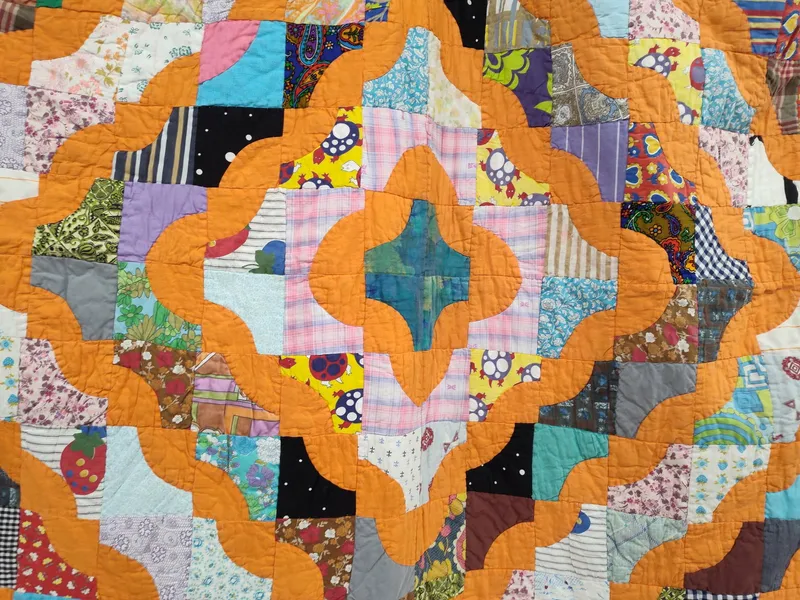 American Hand-Quilted Winding Ways Patchwork Quilt from auction in Dundee, Ohio