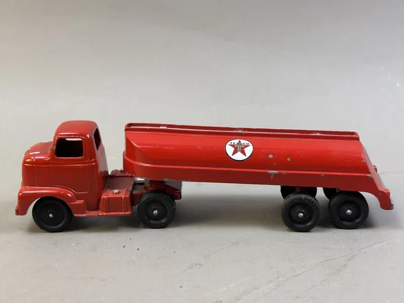 Texaco Gasoline Tanker 8.5" Semi Truck Tootsietoy from auction in Jackson, Michigan
