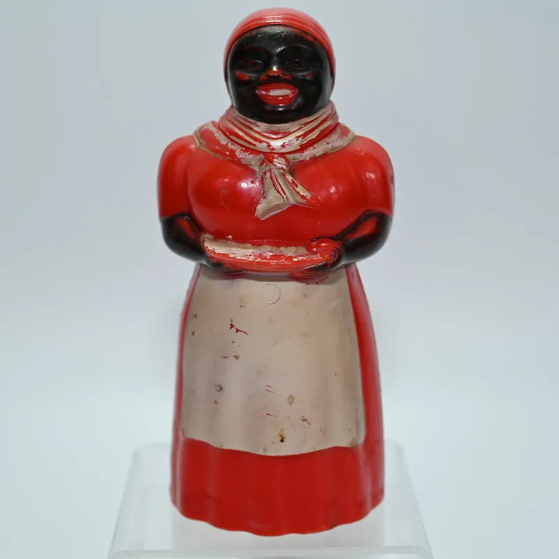 Syrup Dispenser - Black Americana from auction in Winnetka, Illinois