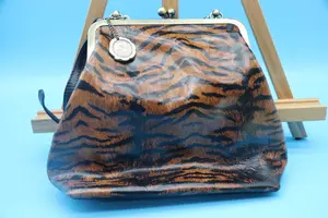 PURSES & VINTAGE COLLECTIBLES