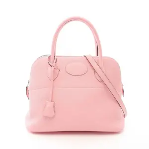 261058 | Iconic Silhouettes in Designer Bags