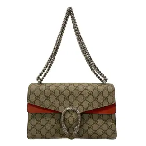 261134 | Saturday Essentials: Handbags
