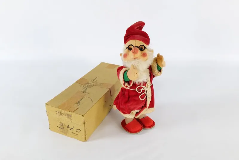 Grandmom’s Attic Treasures! Christmas, Holidays, Toys, Banks, Attic Finds!
