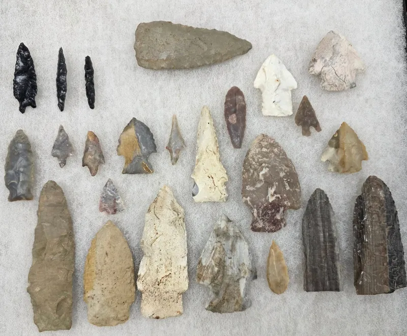 Native American Artifact Point Lot from auction in Bogart, Georgia