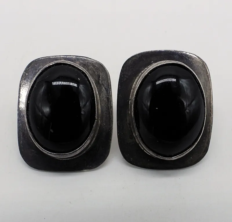 Taxco Mexico Sterling Black Onyx Earrings from auction in Ottawa, Ohio