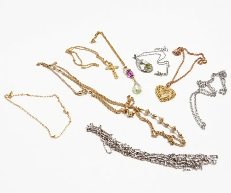 Gold & Silver Tone Necklaces from auction in Ottawa, Ohio