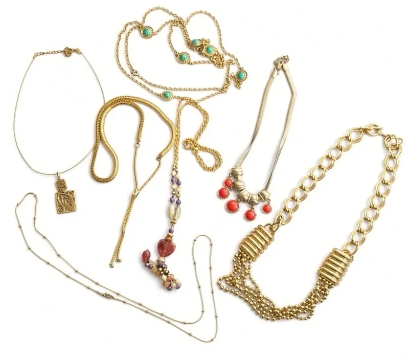 7 Gold Tone Necklaces from auction in Ottawa, Ohio