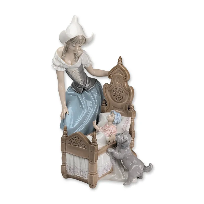 Lladro Porcelain Figurine, Dutch Mother 01005083 from auction in Hollywood, Florida