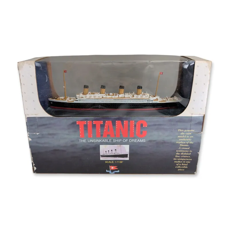 1998 Claytown Collection Scale Die-cast Model of RMS Titanic from auction in Hollywood, Florida