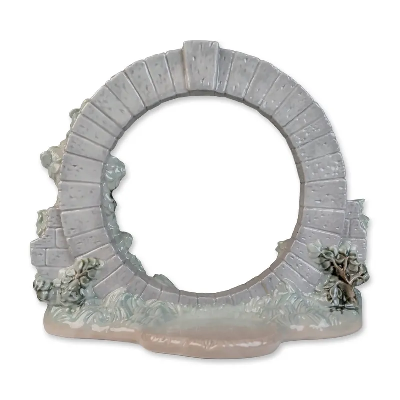 Lladro Porcelain Figurine, Bermuda Moongate 01007503 from auction in Hollywood, Florida