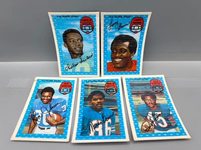 (5) 1971 Kellogg's 3-D Superstars Football Cards - Varying Conditions from auction in Greenville, Ohio