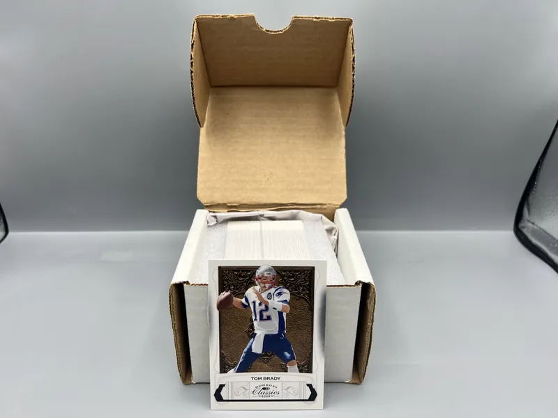 2009 Donruss Classics Football Complete 100 Card Base Set from auction in Greenville, Ohio