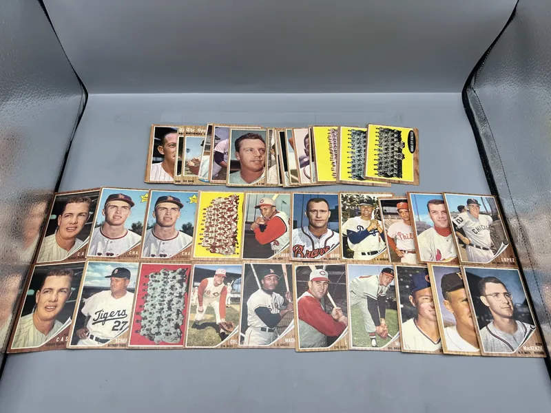 (40) 1962 Topps Baseball Cards - Varying Conditions from auction in Greenville, Ohio