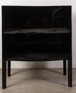 26.08.11 MA Dresser To Impress Auction