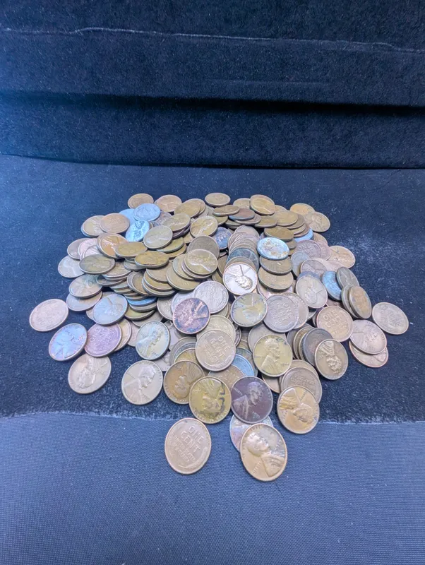 (262) Assorted Lincoln Wheat Cents from auction in Greenville, Ohio