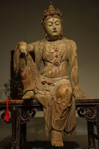 Aug Premier Antique & Collectibles