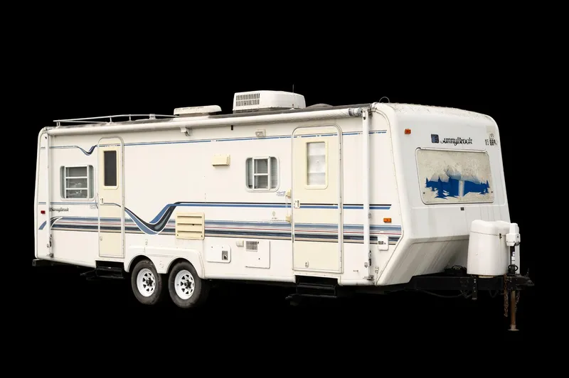2000 Sunny Brook Camper Trailer from auction in Harrisburg, Pennsylvania