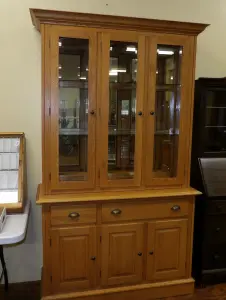 Antiques & Collectibles Friday Sep 4 @ 5pm