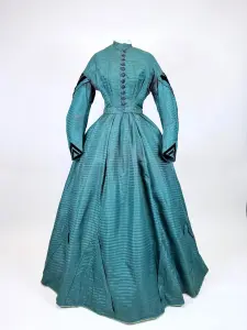 CELEBRITY & MUSEUM DEACCESSION FASHION