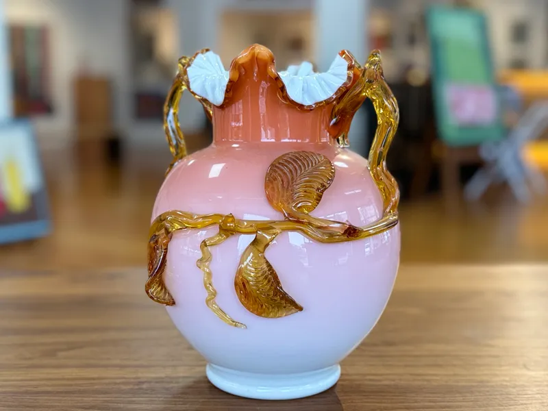 VICTORIAN STYLE ART GLASS VASE from auction in Salem, Oregon