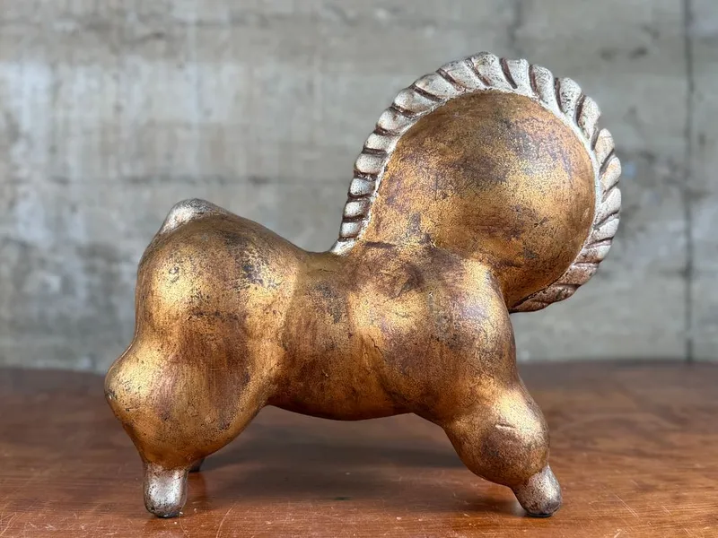 ANTIQUES & COLLECTIBLES