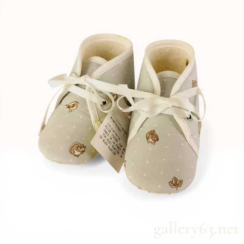 Hermes Animaux de la Foret Soft Sole Baby Booties Size 18 from auction in Atlanta, Georgia