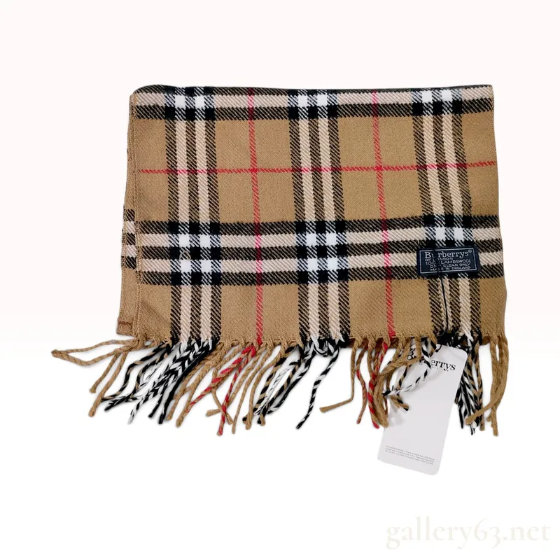 Vintage Burberrys Nova Check Beige Lambswool Scarf NWT from auction in Atlanta, Georgia