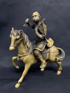 Mid Century Decoratives Collectibles Auction
