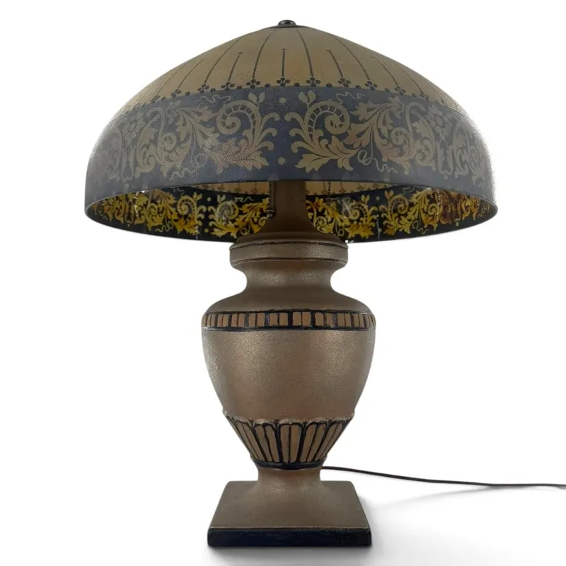 Handel 6768 Reverse-Painted Glass Table Lamp from auction in Aberdeen, Mississippi