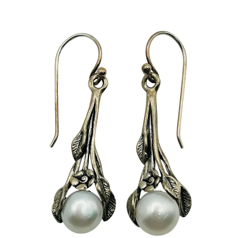 Israel Sterling Pearl Earring from auction in Ravenna, Ohio