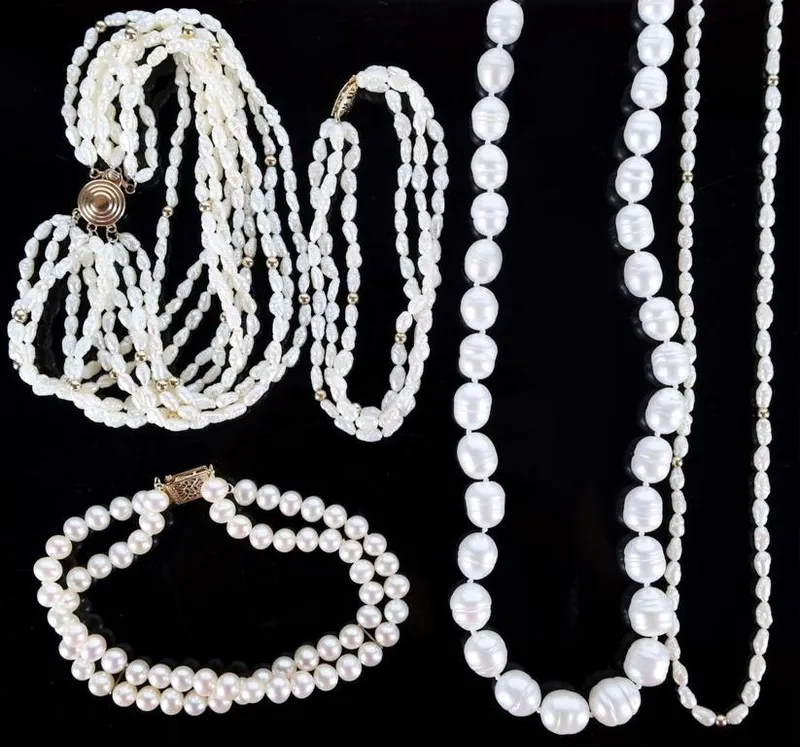14K YELLOW GOLD PEARL NECKLACES & BRACELETS (5) from auction in Tallahassee, Florida
