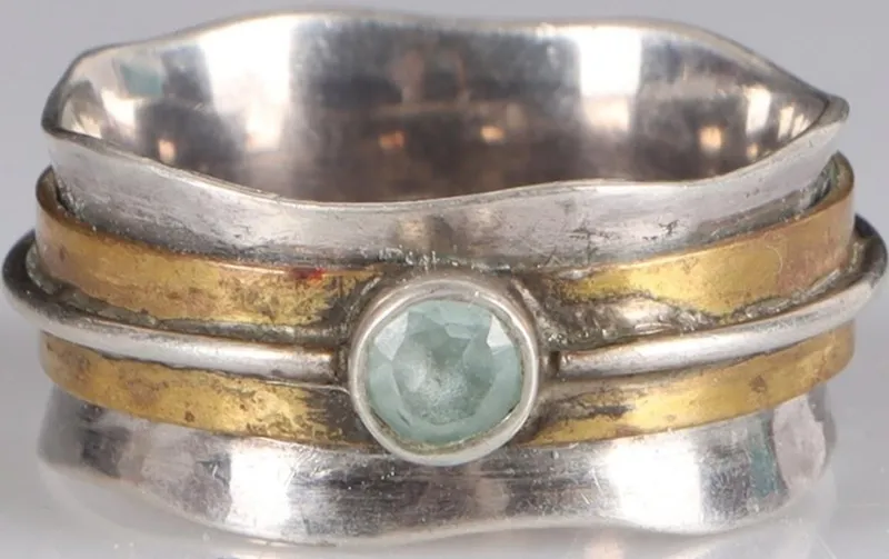 STERLING SILVER LADIES RING W/ TOPAZ CENTER STONE from auction in Tallahassee, Florida