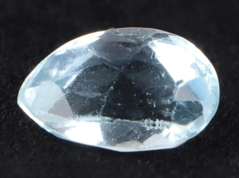 4.7CT GENUINE BLUE PEAR SHAPED SAPPHIRE GEMSTONE from auction in Tallahassee, Florida