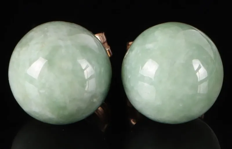 14K YELLOW GOLD NEPHRITE STUD LADIES EARRINGS from auction in Tallahassee, Florida