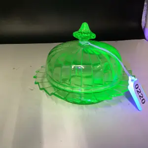 GREAT COLLECTION OF CARNIVAL GLASS AND OTHER