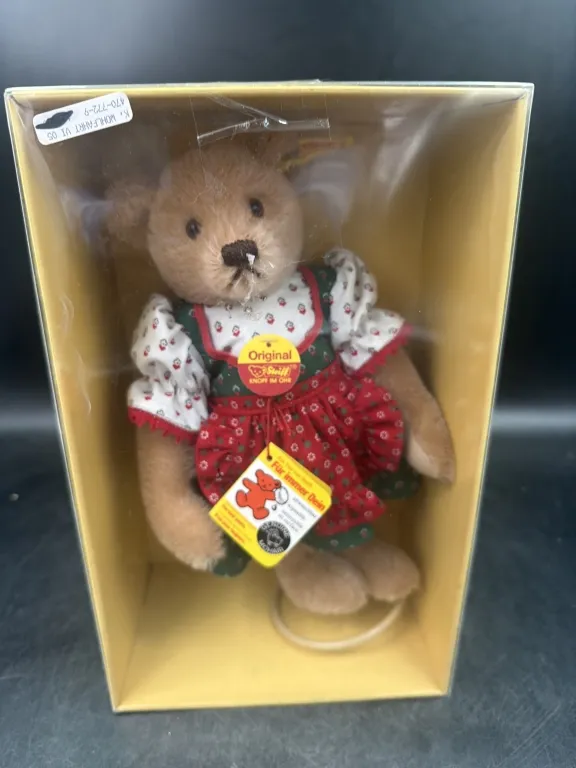 Steiff "Helga" Teddy Bear Original Box from auction in Orange Cit y, Florida