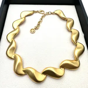 Autumn Vintage Jewelry Online Auction