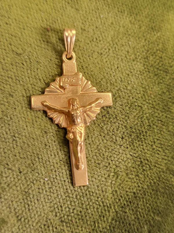 18K yellow gold inri cross pendant italy from auction in wilmington , North Carolina