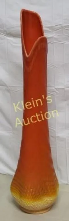  Swung Vase LE Smith Bittersweet Nubby butts 32"  from auction in wilmington , North Carolina