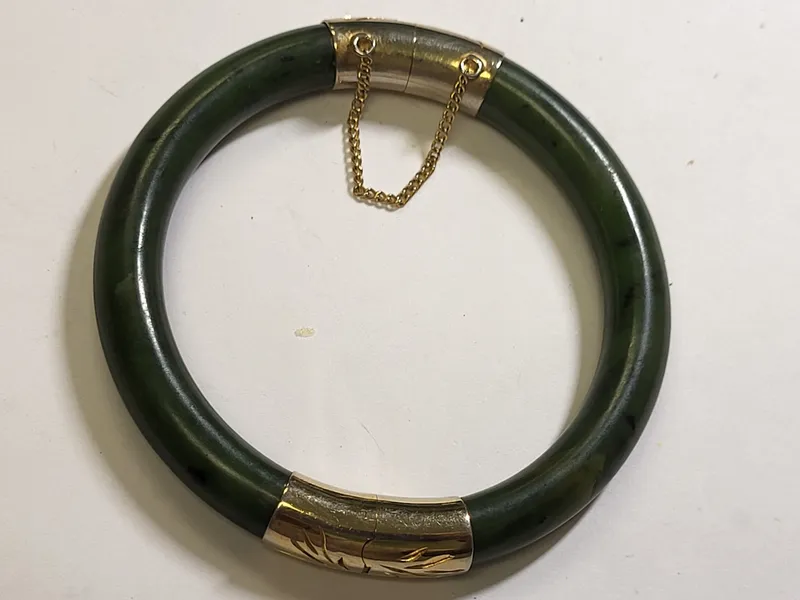 nephrite jade hinged bangle bracelet jadeite from auction in wilmington , North Carolina